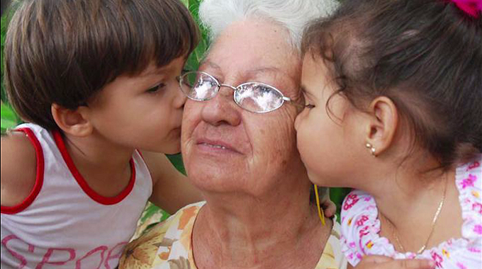 Los abuelos, un eslabón imprescindible para la armonía de las familias