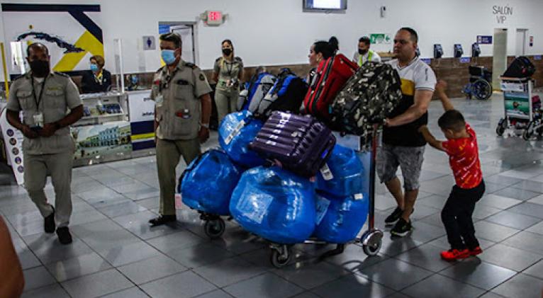Facilita la Aduana el reembarque de mercancías retenidas en Cuba