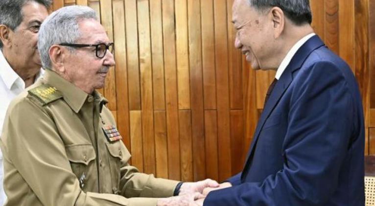 Recibió Raúl Castro al líder de Vietnam To Lam