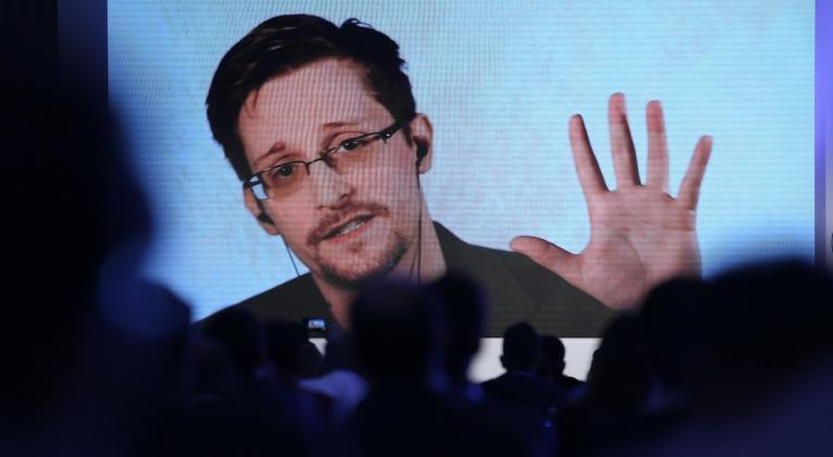 «Todos en el mundo están menos seguros» tras las explosiones en el Líbano, advierte Snowden