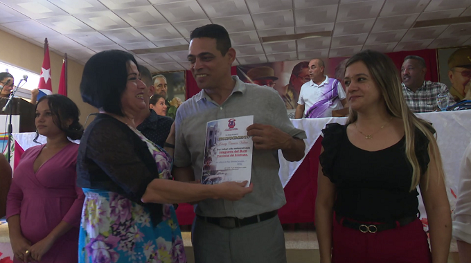 Segunda Conferencia de Trabajadores de la Cultura reconoce labor de sindicalistas en Las Tunas