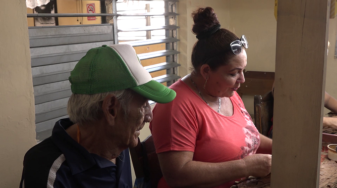 Reivindican tradición tabacalera en Fábrica Vidal Navas de Puerto Padre