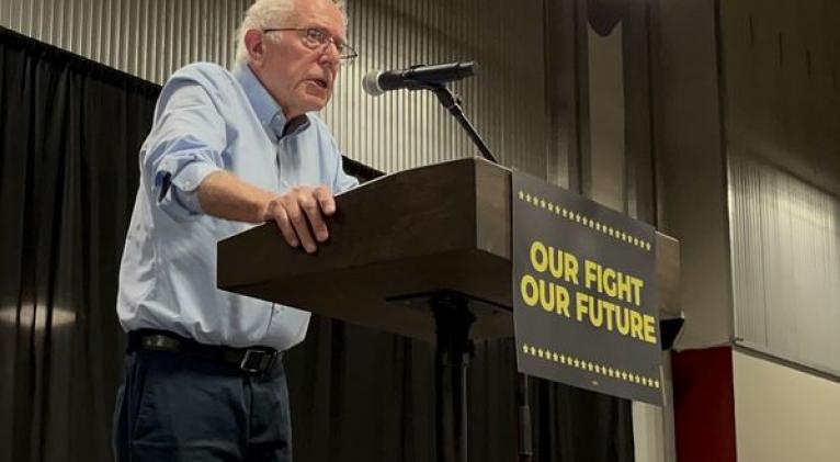 Bernie Sanders: Trump gana terreno porque el gobierno ignora a la "clase trabajadora"