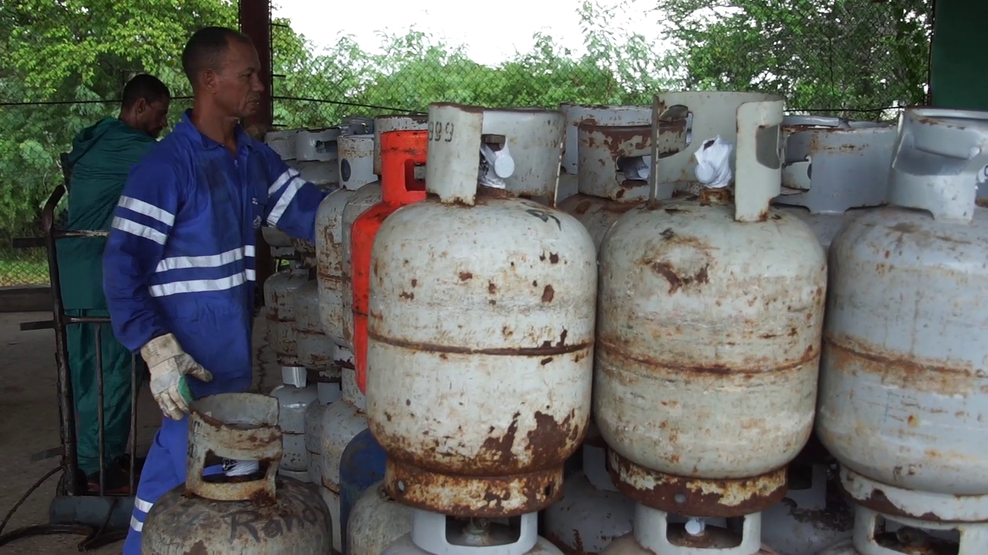 Comenzó la distribución y comercialización de los cilindros de gas licuado en #LasTunas