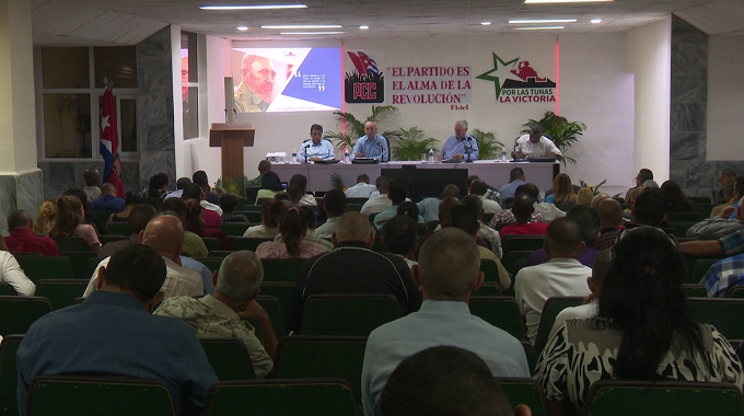 Preside Díaz Canel Pleno Extraordinario del Comité Provincial del Partido en Las Tunas