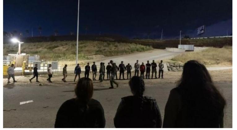 El plan de Trump de deportación masiva colapsaría las cortes de migración en EEUU