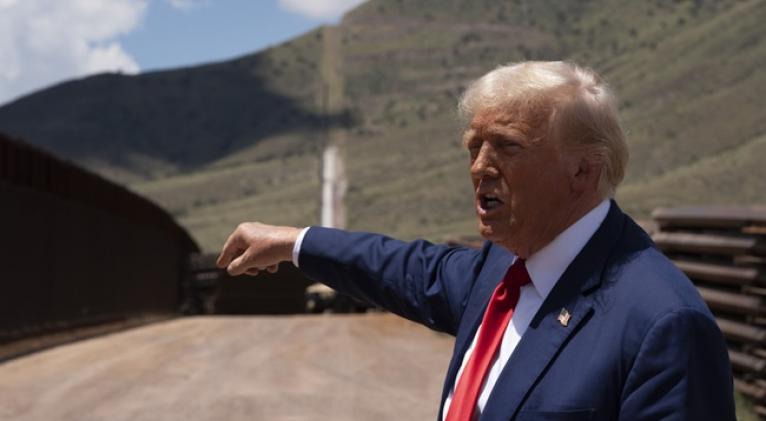 Equipo de Trump sopesa una "invasión suave" a México y Sheinbaum le responde