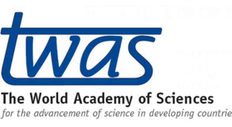 Dos científicos cubanos, admitidos en Academia mundial