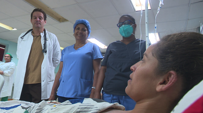 Sistema de salud salva la vida de una madre y su hijo en Las Tunas