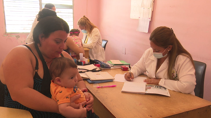 Se enfocan programas docentes en Las Tunas en la fecundidad cubana