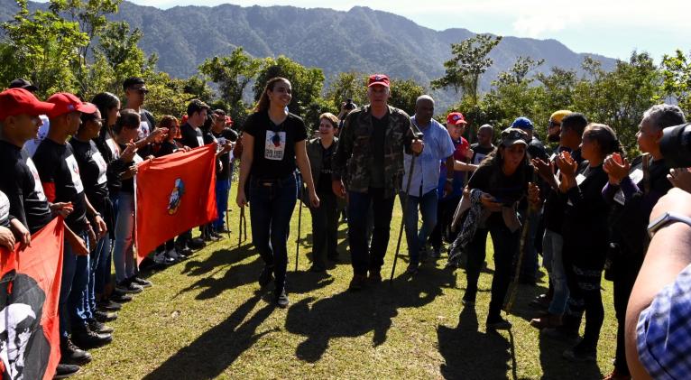 Ascendió Díaz-Canel a Comandancia de La Plata en serranía cubana (+FOTOS)