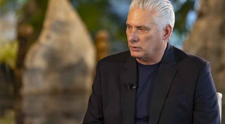 Díaz-Canel se reúne con líderes y expertos en foro en Cuba