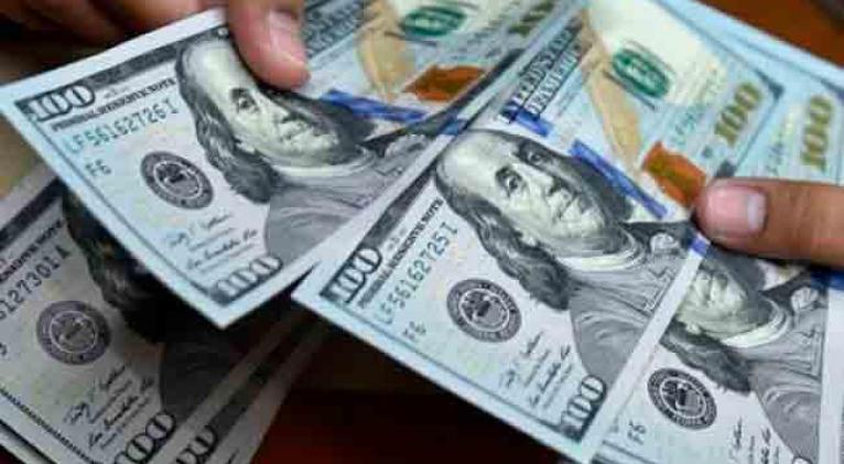 Dolarización parcial en Cuba responde a necesidad de divisas