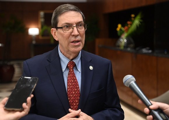Canciller de Cuba denuncia nuevo ataque de EE.UU a cooperación médica cubana