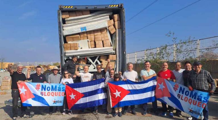 Contenedor solidario desde Valencia para Cuba