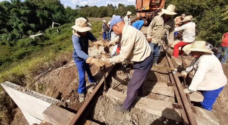 Nuevo puente ferroviario permitirá reabrir paso en Línea Norte