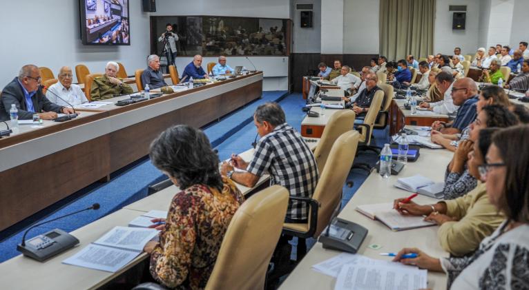 Llaman a fortalecer sector energético