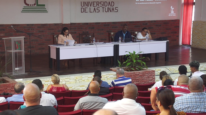 Consolidan en la provincia vínculos entre la Universidad de Las Tunas y el sistema empresarial