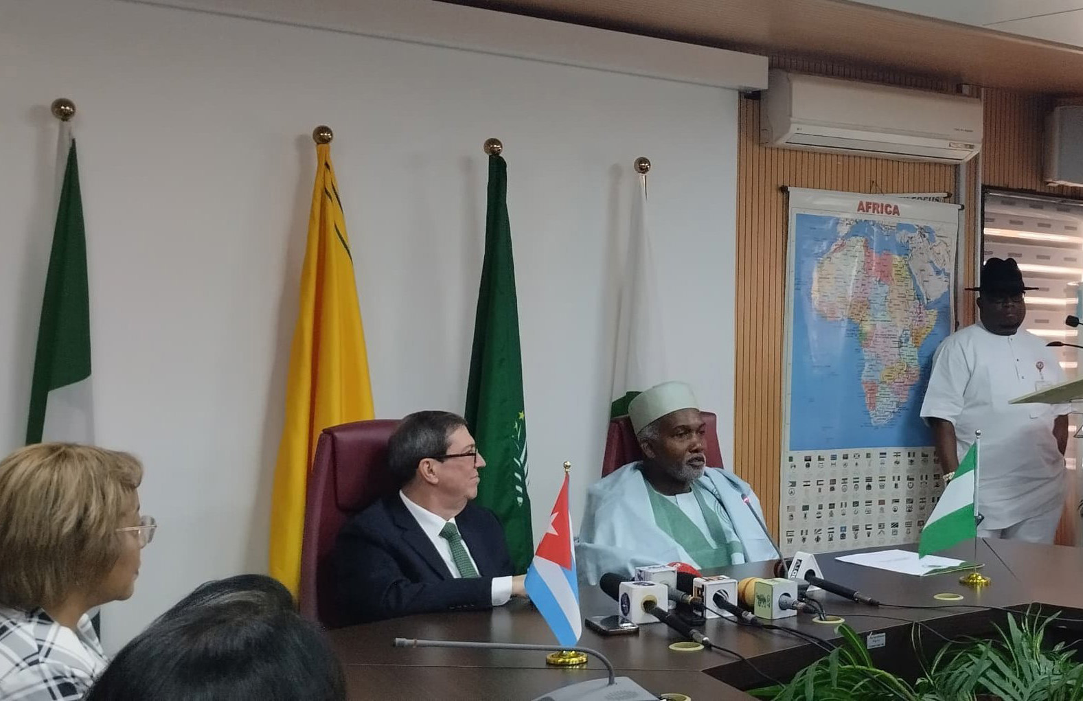 Expresó Cuba interés de dinamizar las relaciones con Nigeria