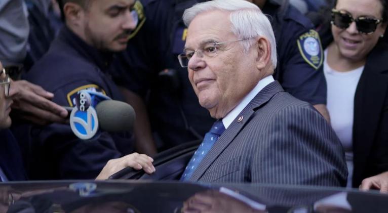 El juicio de la esposa del exsenador Bob Menéndez comienza con la selección del jurado
