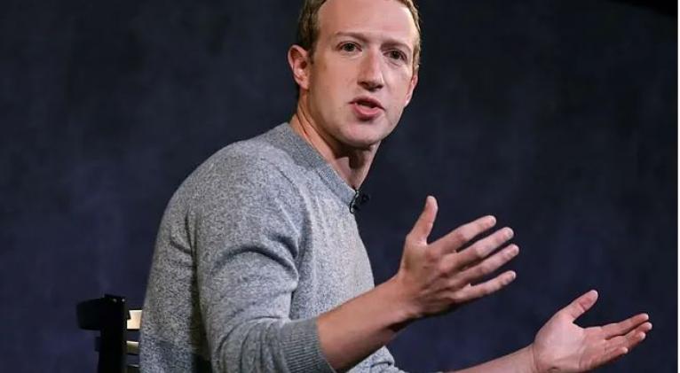 Mark Zuckerberg pone fecha de caducidad a los móviles actuales y revela qué dispositivos los sustituirán