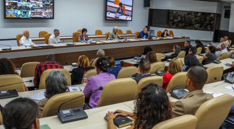 Fructíferos debates sobre programas sociales y gestión del empleo