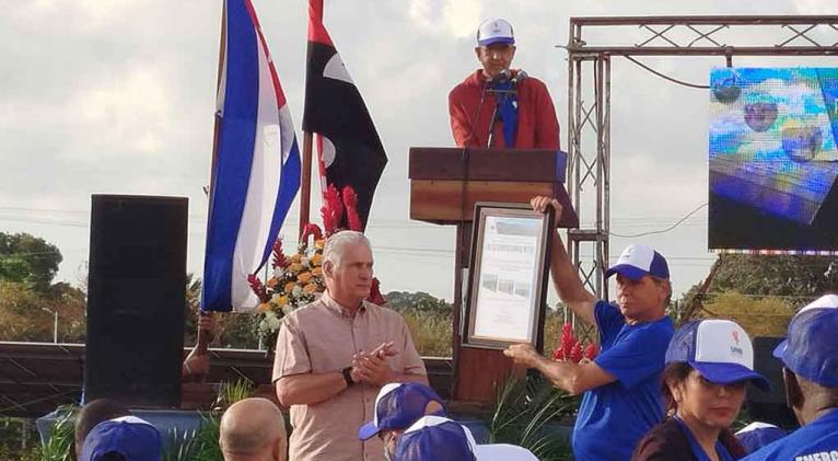 Presidente de Cuba inaugura parque solar en Villa Clara