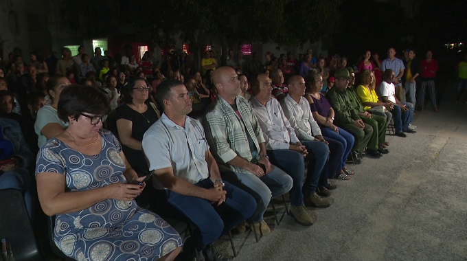 Realizan en Las Tunas barrio debate sobre el enfrentamiento a las drogas
