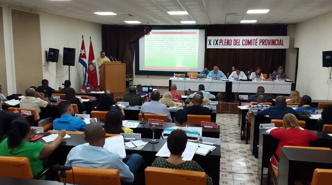 Sesiona en Las Tunas Pleno del Comité Provincial del Partido