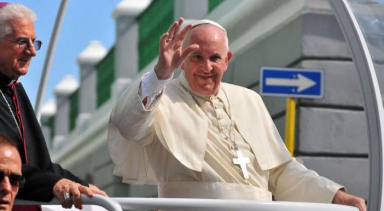 Presidente de Cuba expresa condolencias por muerte del Papa Francisco