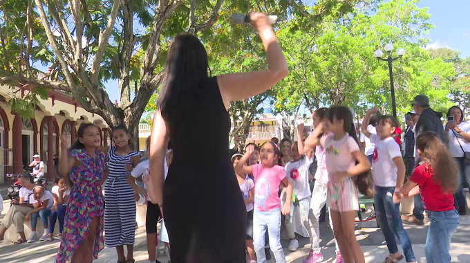 Desarrollan en Las Tunas feria infantil El Trompo