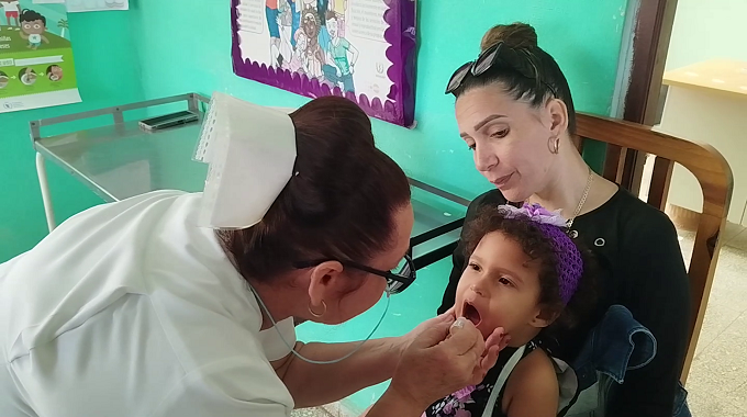 Inmunizan contra la poliomielitis a la población pediátrica de Las Tunas