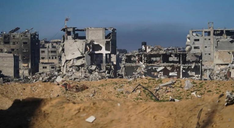Israel asesina a 23 palestinos tras atacar un campo de refugiados en el centro de Gaza