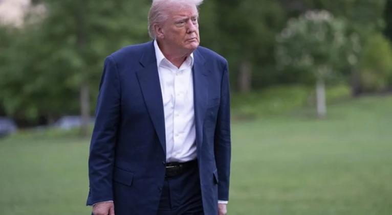 Trump anuncia aranceles del 100 % a las películas producidas en el extranjero