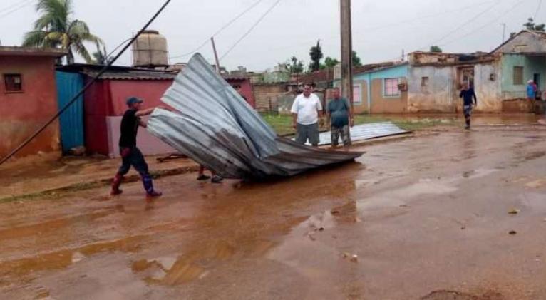 Una veintena de viviendas afectadas por tornado en Alquízar