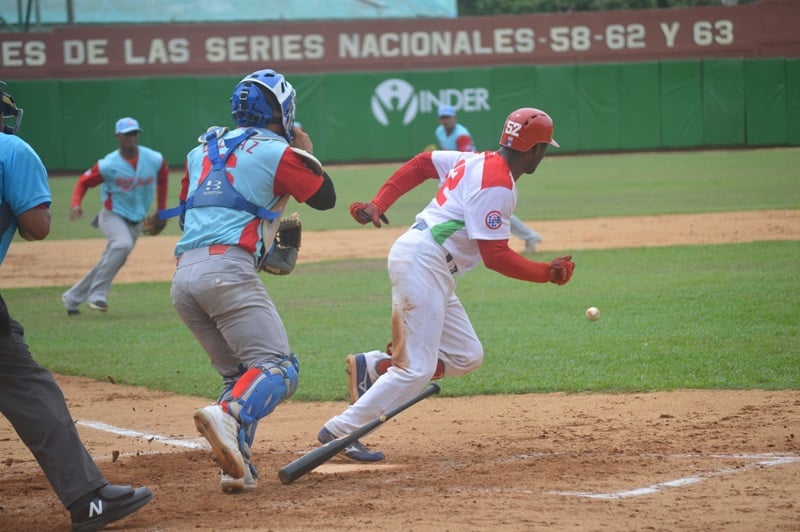Leñadores al borde del abismo