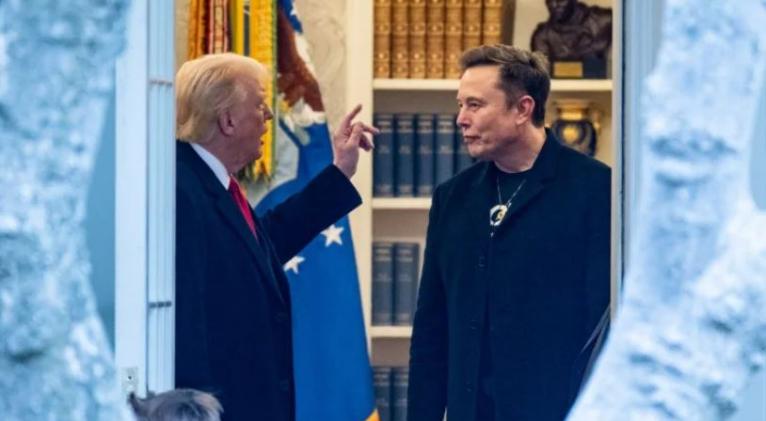 Musk lamenta haber ido "demasiado lejos" con algunas de sus críticas a Trump
