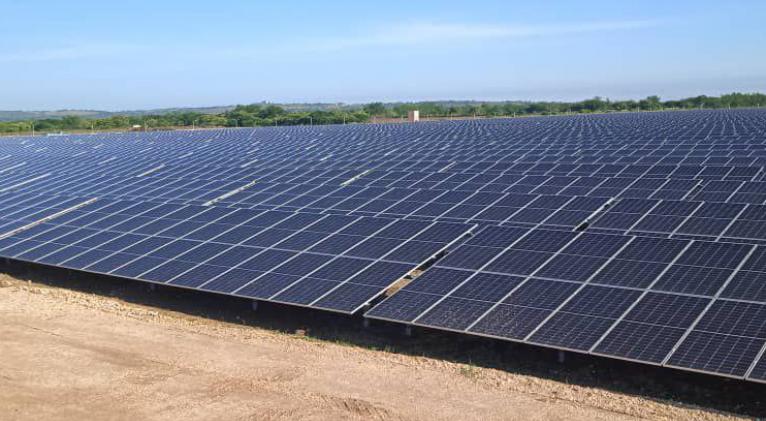 Superó Cuba los 400 MW de energía solar