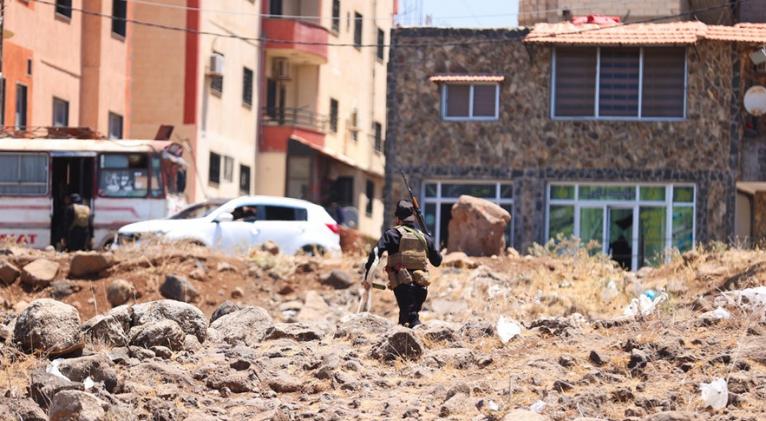 Israel amenaza con intensificar los ataques contra Siria si no retiran sus tropas del sur del país