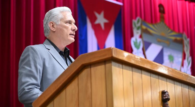 Presidente de Cuba llama a soluciones desde el pueblo