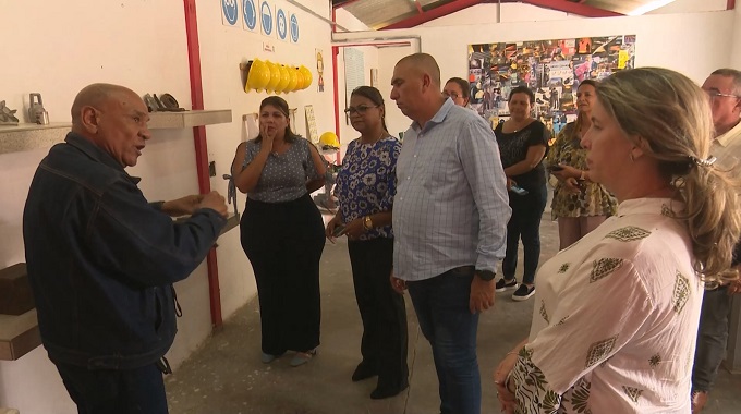 Chequea Ministra de Educación aseguramientos en Las Tunas para el nuevo curso escolar