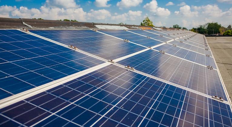 Conectado al sistema eléctrico nacional parque solar de Cabaiguán
