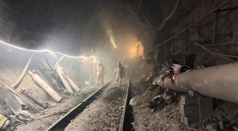 Tragedia minera enluta a Chile; anuncian investigación internacional