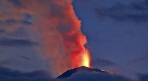 Hasta siete volcanes despiertan a la vez tras el terremoto de Kamchatka