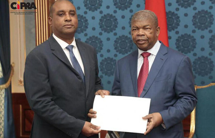 Enviaron Raúl Castro y Díaz-Canel carta a presidente de Angola