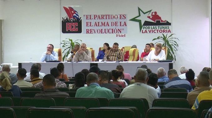 Efectúan en Las Tunas Pleno Extraordinario del Partido Comunista de Cuba