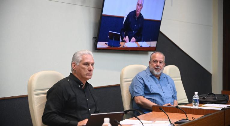 Intercambia Díaz-Canel con autoridades sobre situación energética y abasto de agua