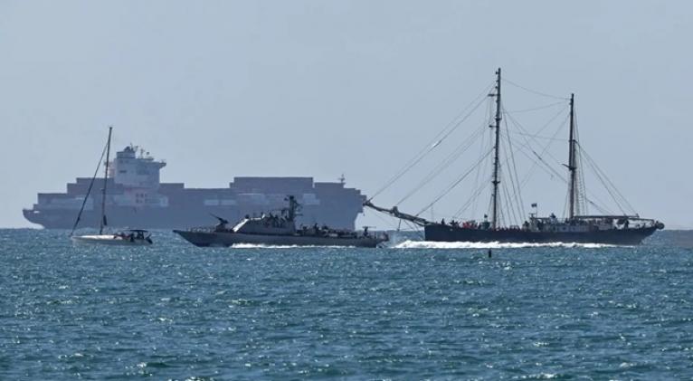 Trasladan a una prisión israelí a más de 470 activistas de la Flotilla Global Sumud