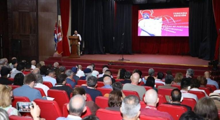 Prosigue encuentro de publicaciones teóricas de Partidos y Movimientos de Izquierda en segunda jornada