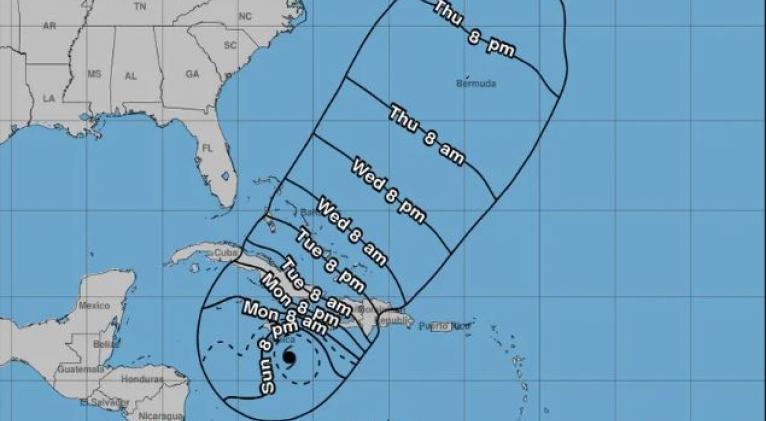 Autoridades en Jamaica piden que sus habitantes busquen refugiarse ante fuerza de Melissa